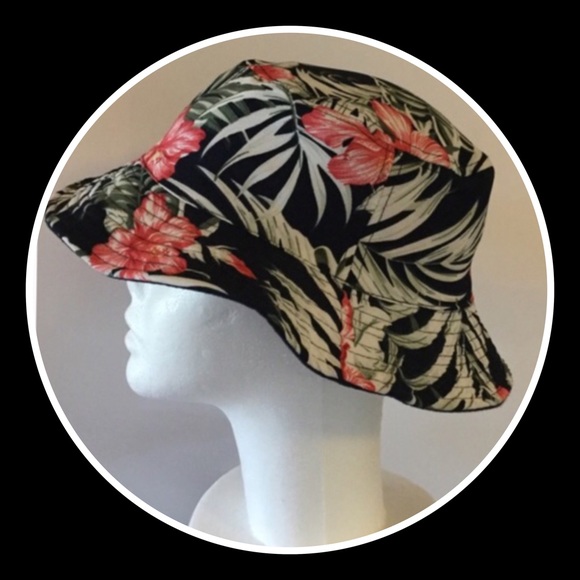Boutique Accessories - Hibiscus 🌺 Bucket Hat Boutique Accessories - Hibiscus 🌺 Bucket Hat