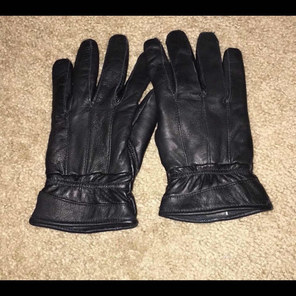Leather gloves