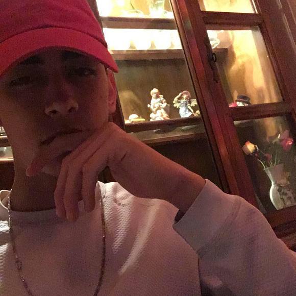 Meet your Posher, Alex - Picture 1 of 1