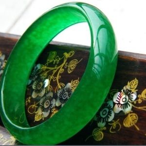 Jade bangle