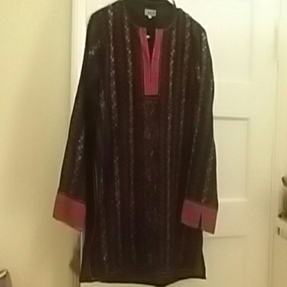 Tops - Picture 2 of 4