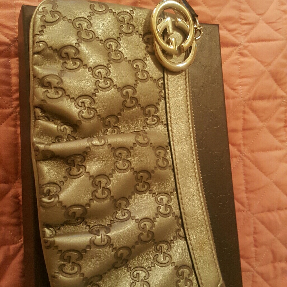 100% Authentic Gucci wristlet