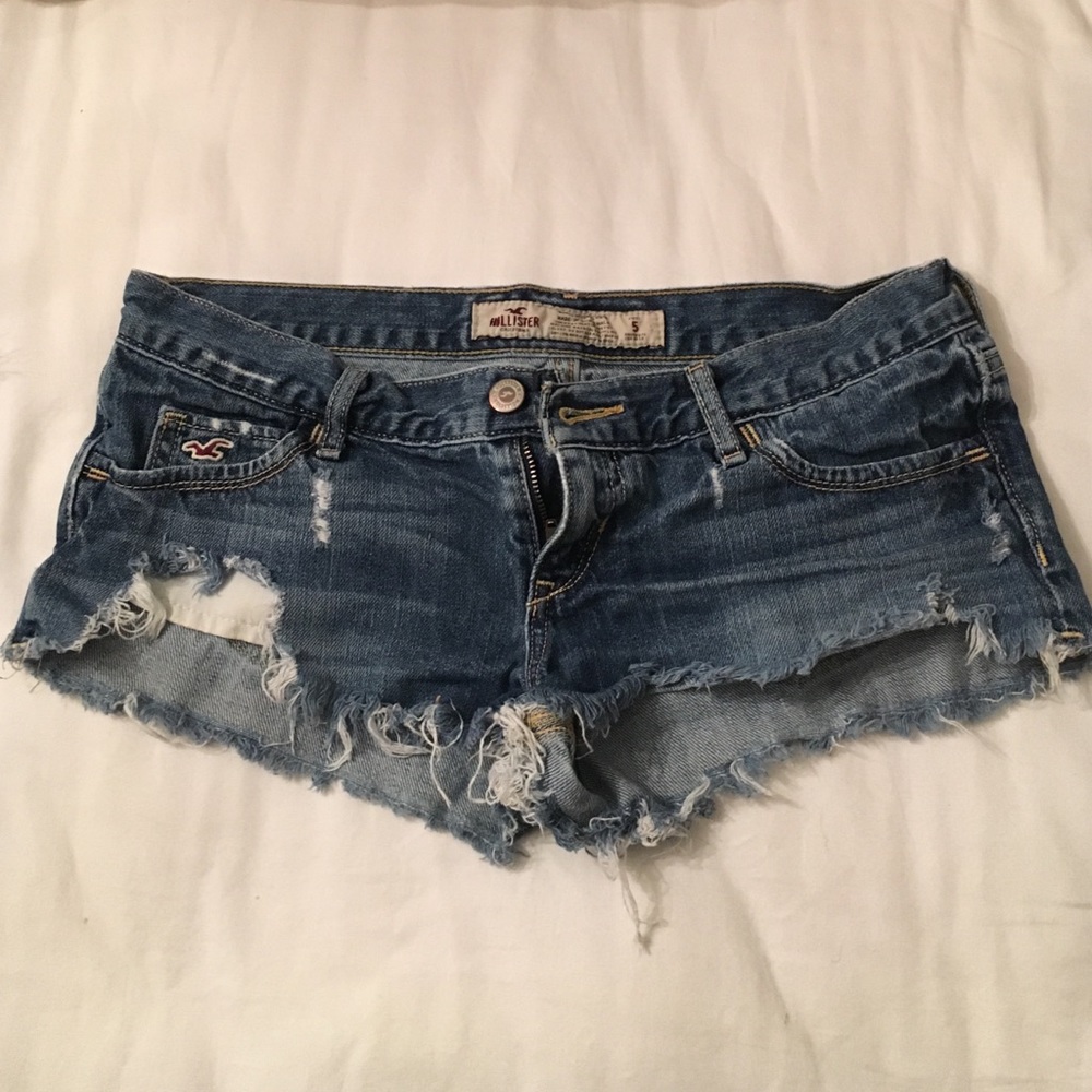 Hollister Jean booty shorts