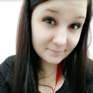 Meet your Posher, Caitlin