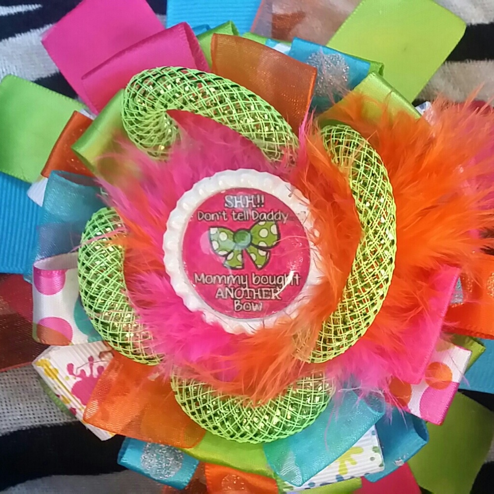 Burst boutique handmade hairbow!!