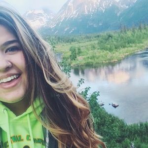 Meet your Posher, Abigail