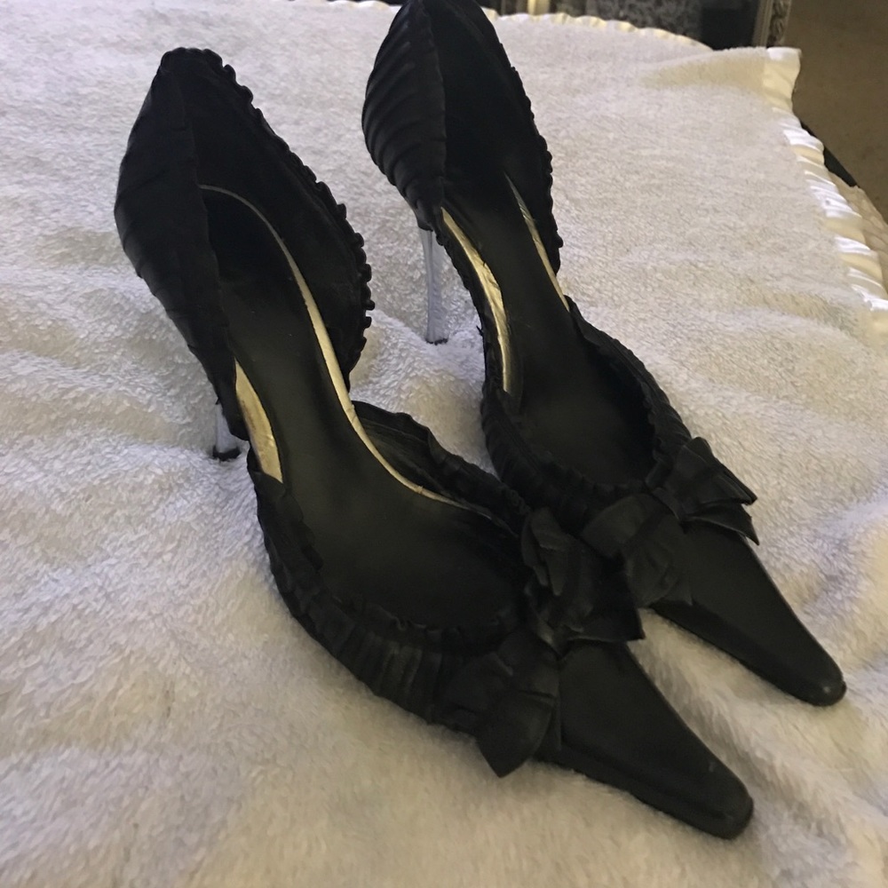 BLACK STILETTO BLACK LEATHER KITTEN KEELS SIZE 38