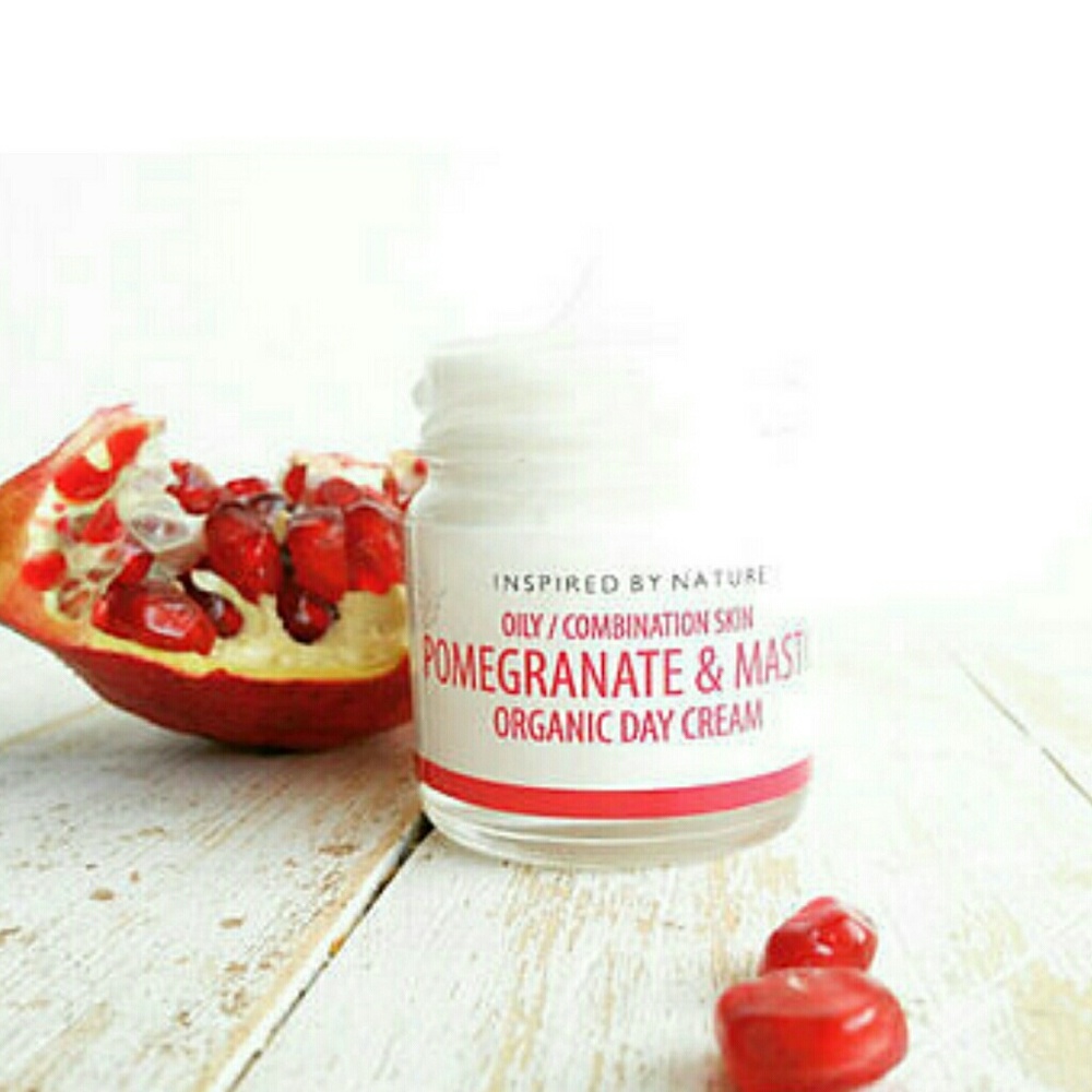 Organic Skincare: pomegran day face cream for oily