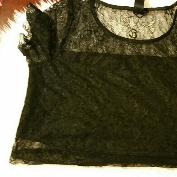 Crop top - Picture 3 of 3