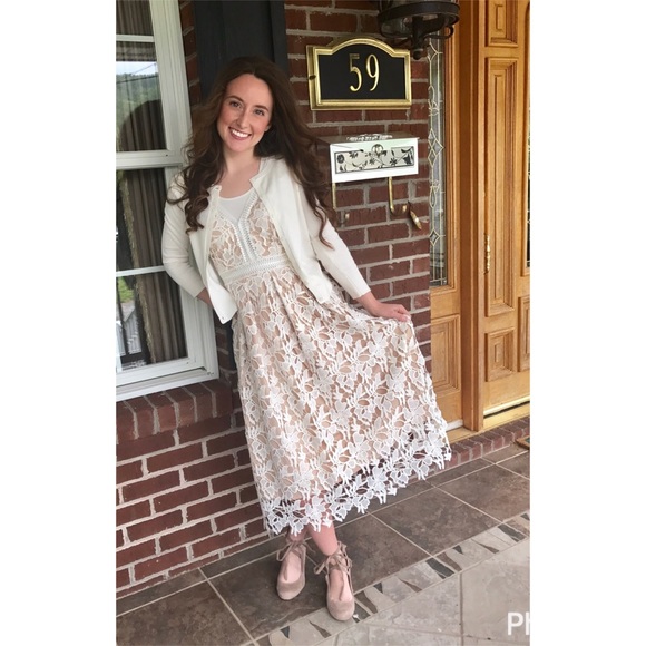 Meet your Posher, Taylor - Picture 3 of 4