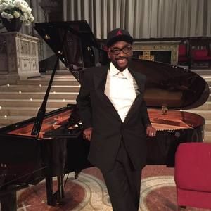 Meet your Posher, Gregory