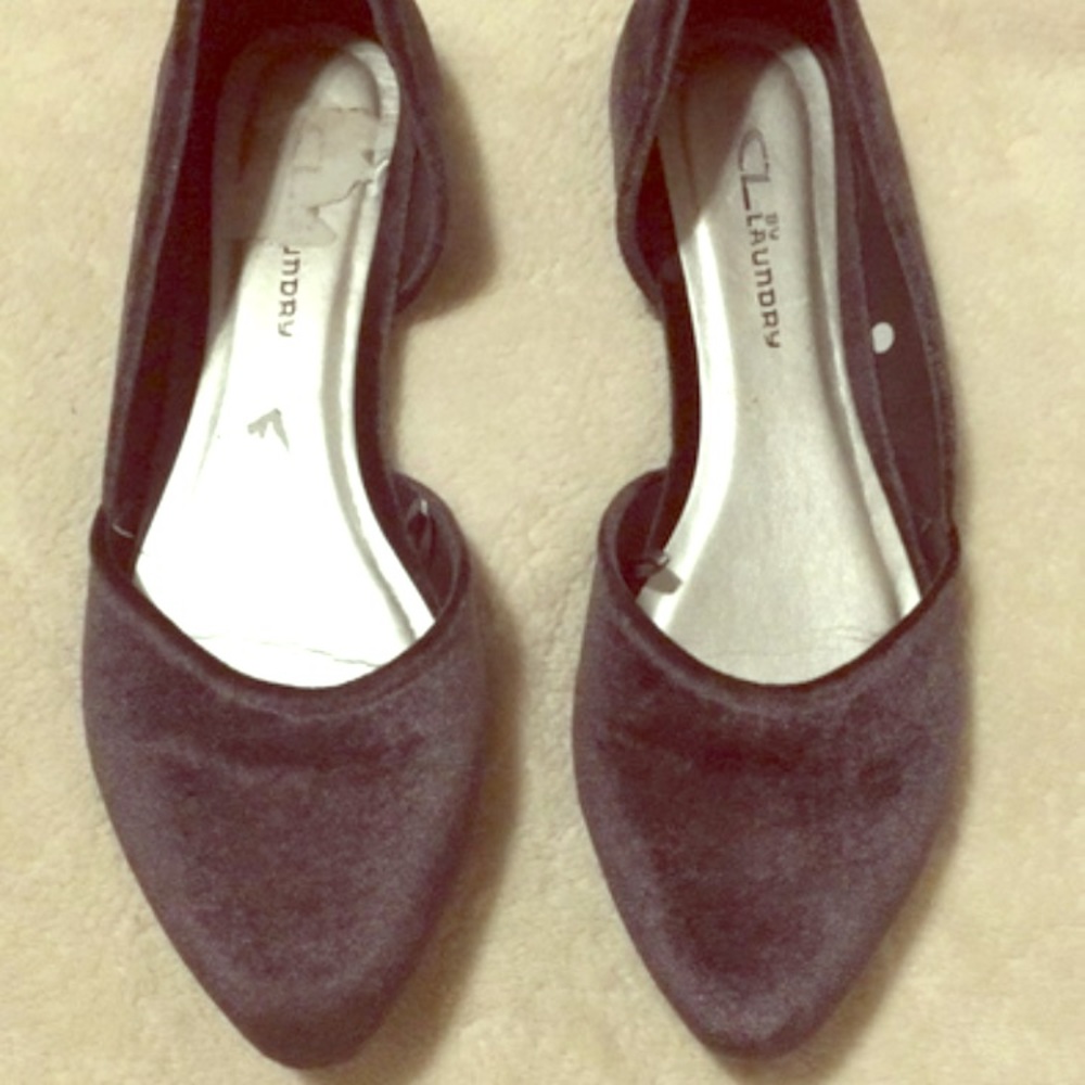 Velvet flats
