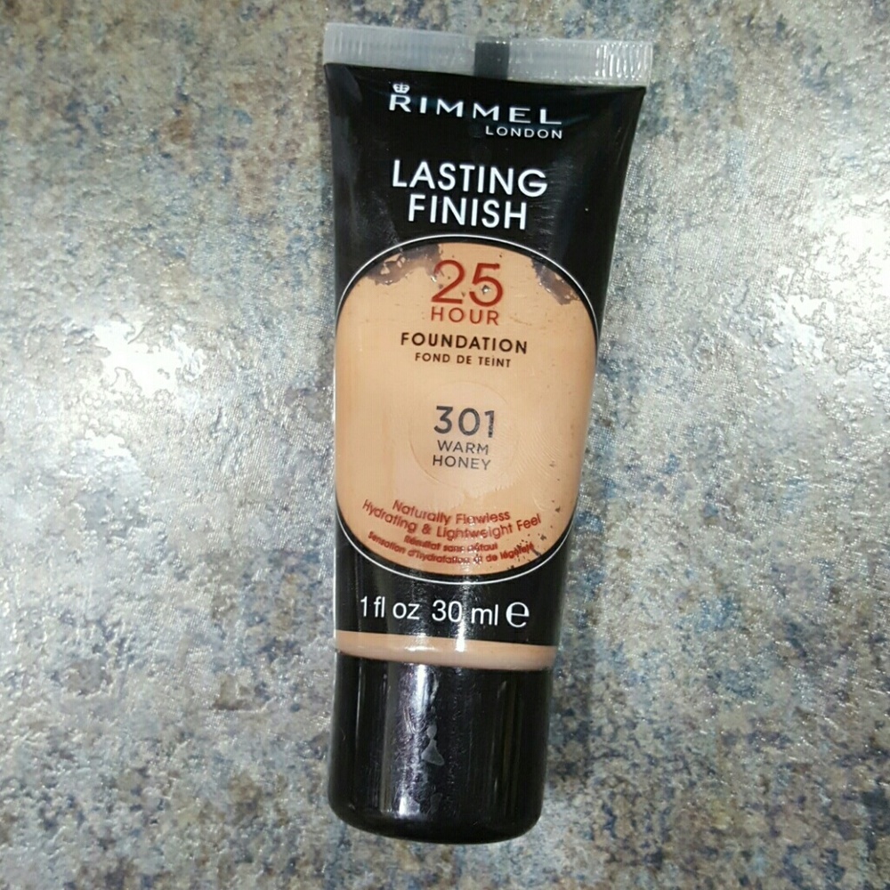 Rimmel Warm Honey Foundation