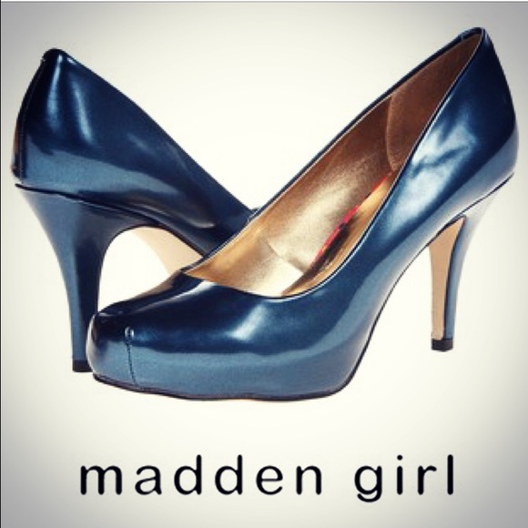 Madden Girl Shoes - 💥SALE💥Madden Girl Getta Metallic Navy Platform