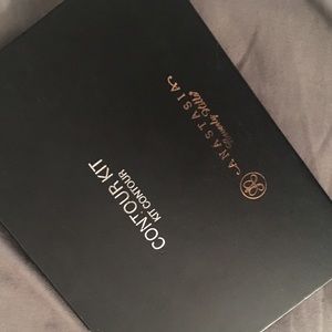 Anastasia Beverly Hills Contour Kit