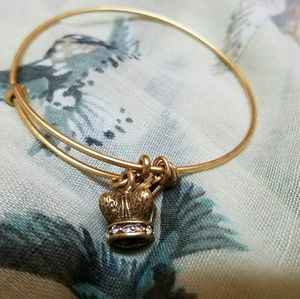 King's Crown Bracelet Gold
