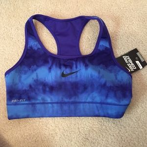 Nike pro combat reversible sports bra