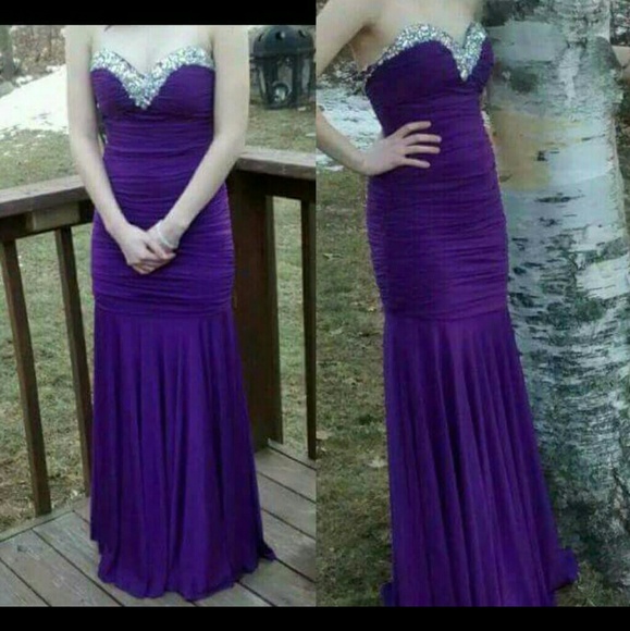 Dresses & Skirts - Prom dress