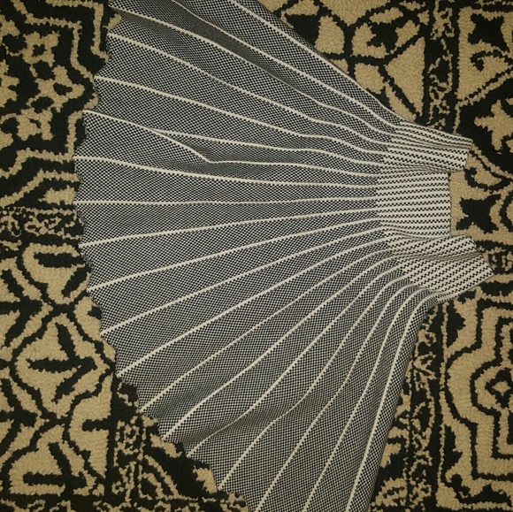 SKIRT SKIRT (BUNDLE) - Picture 2 of 8