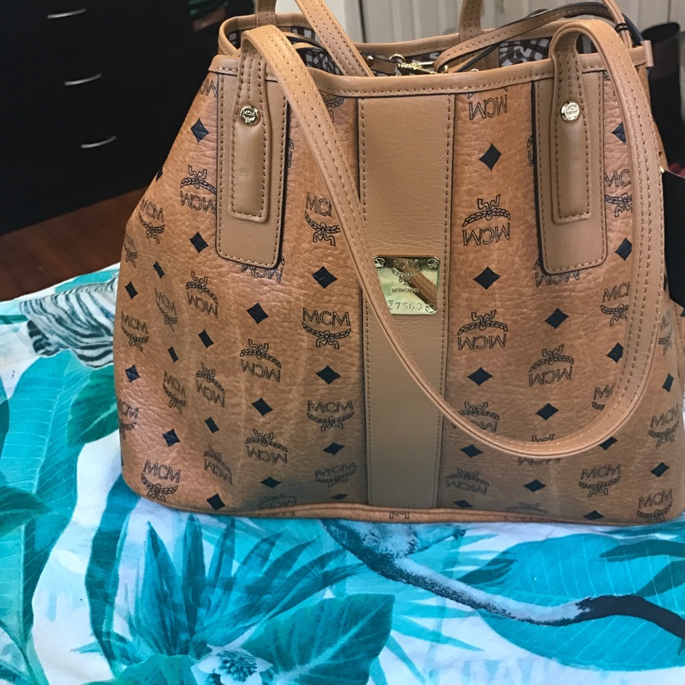 Liz Reversible Medium Visetos Tote Bag, Beige