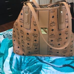 Liz Reversible Medium Visetos Tote Bag, Beige