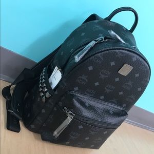 MCM STARK BACKPACK (black)