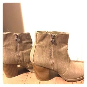 Simply Vera Wang Booties