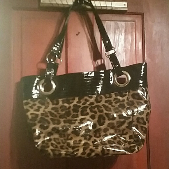 Handbags - Animal print purse/tote