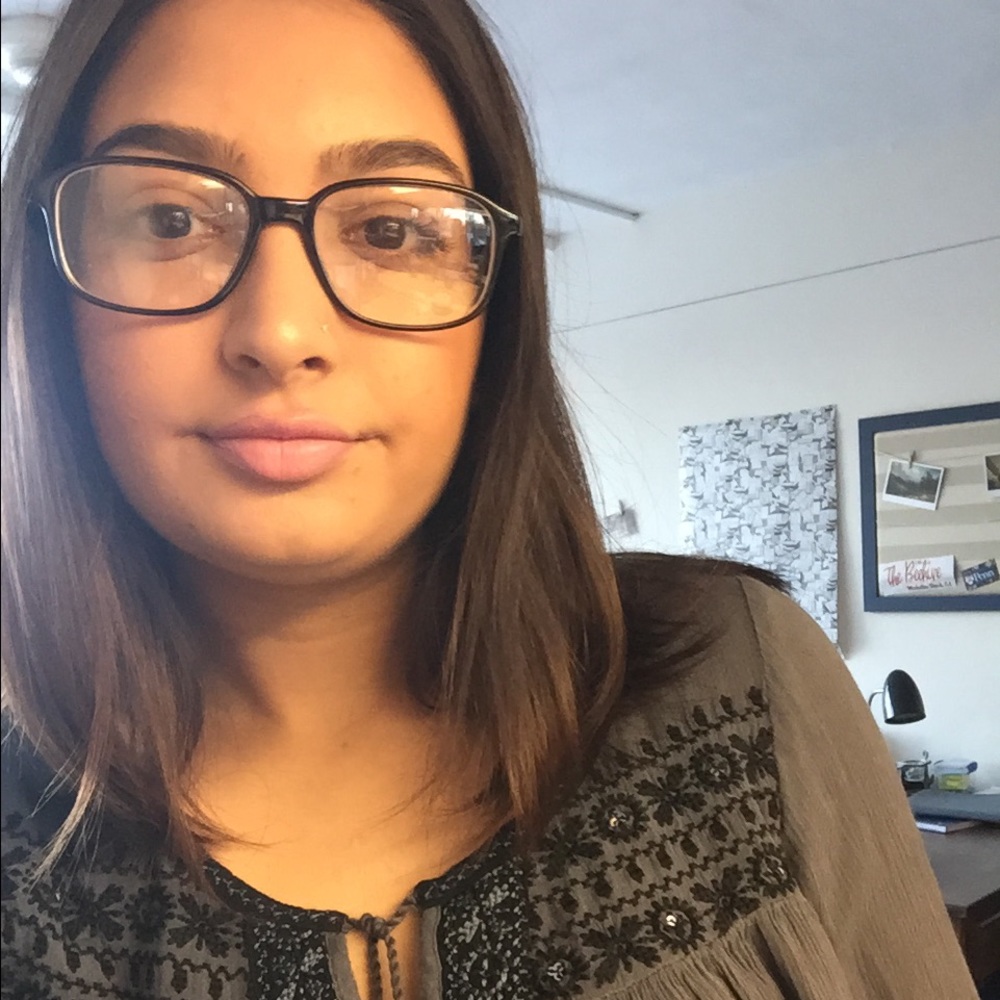 Meet your Posher, Nida