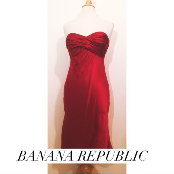 Banana Republic Dresses & Skirts - Banana Republic Red Midi Dress
