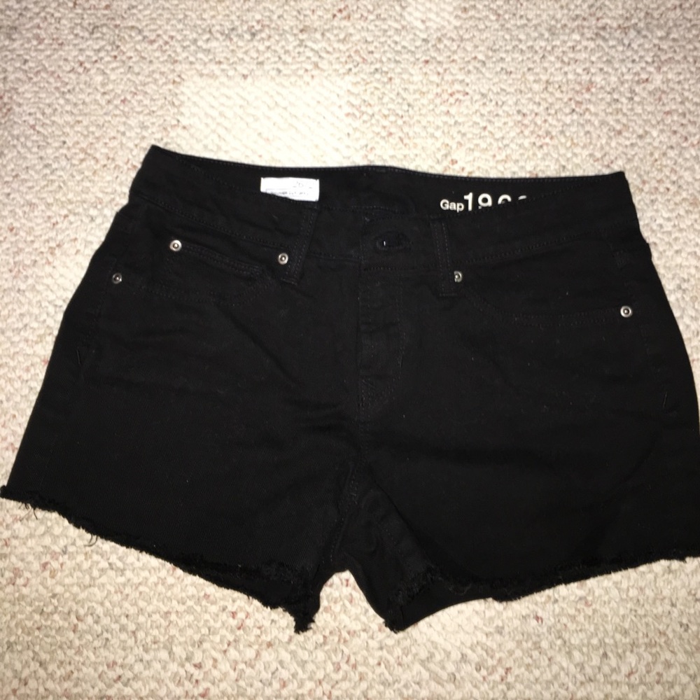 Gap shorts