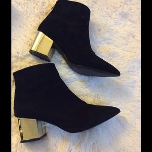 Steve Madden Black Pointed Toe  Ankle Booties