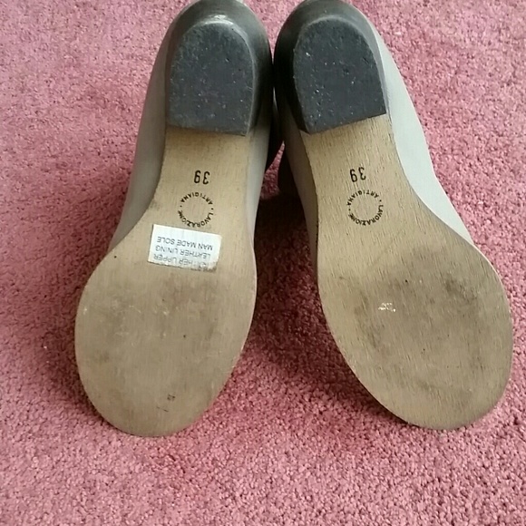 Boots - Picture 3 of 4