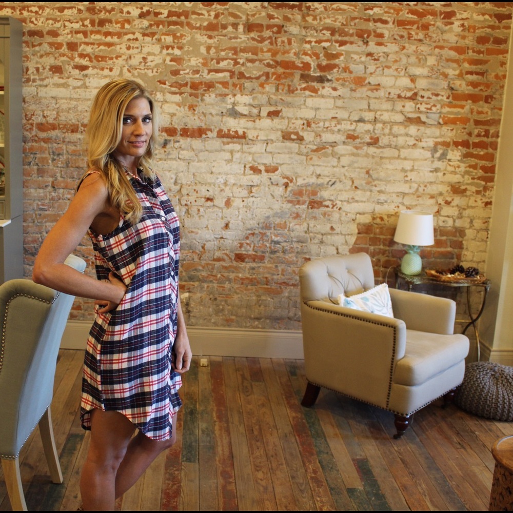 Plaid sleeveless shirt dress - Picture 2 of 4
