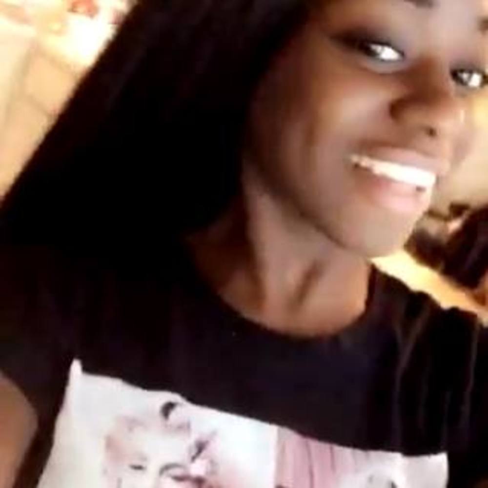 Meet your Posher, Deanna