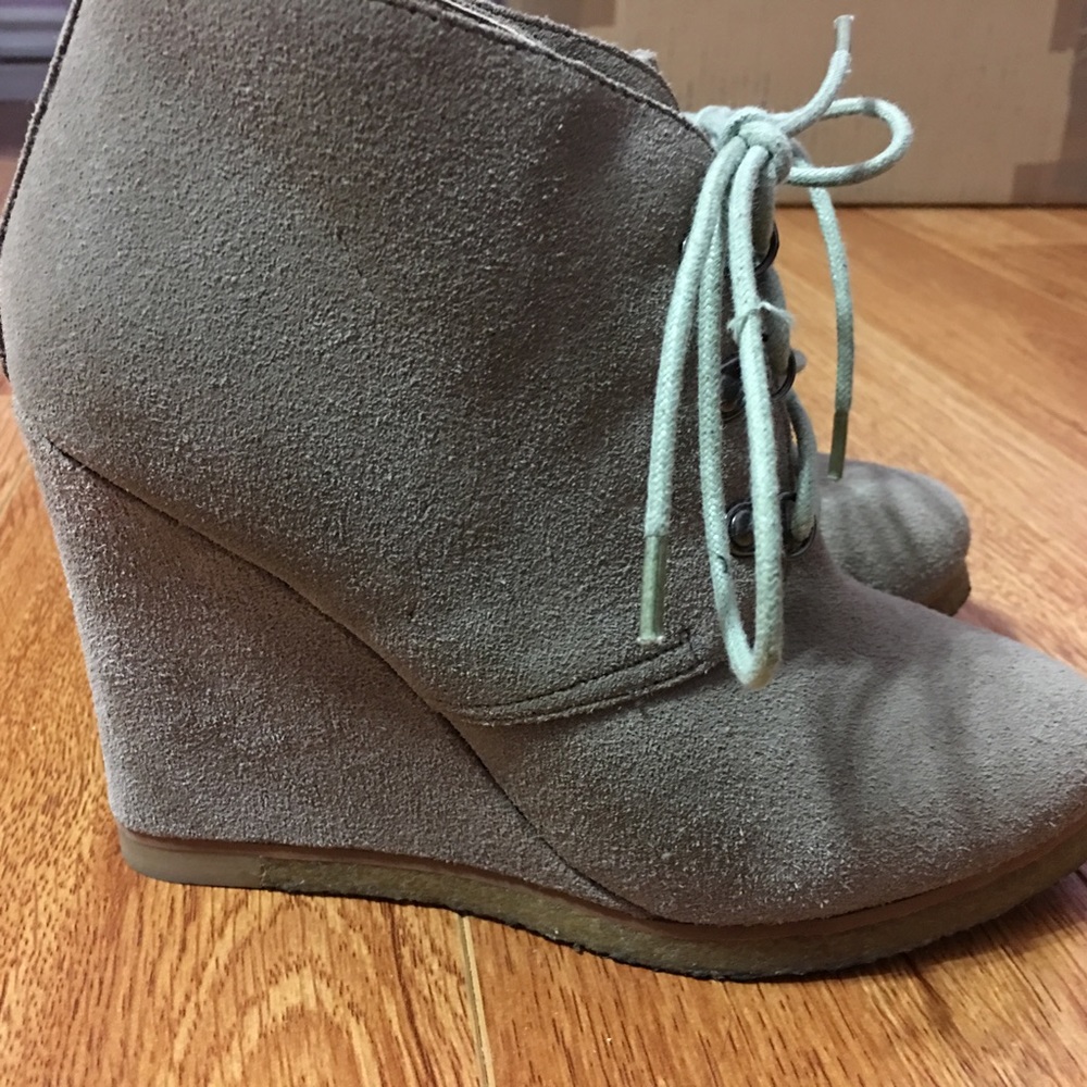 Steve Madden Tanngoo Taupe Bootie