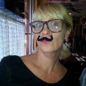 Meet your Posher, Julie