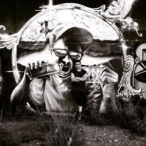 Meet your Posher, Ławrence