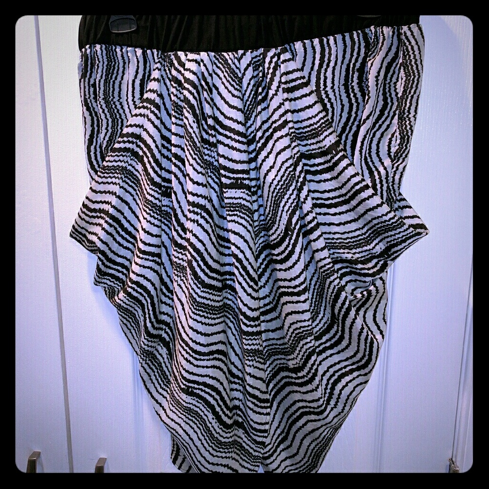 Plus black and white tulip skirt