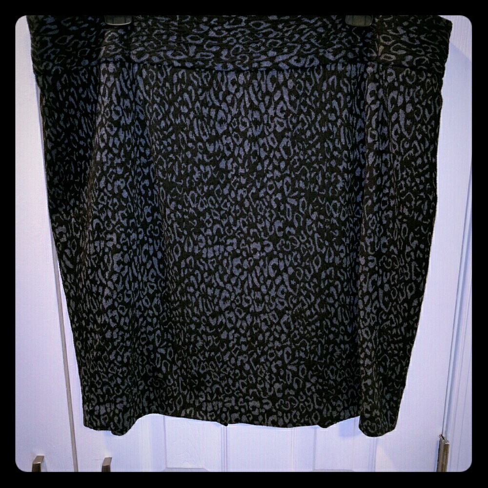 Plus black and grey patterned skirt