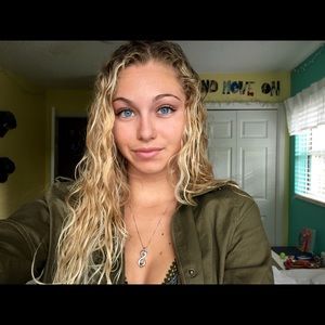 Meet your Posher, Madisyn