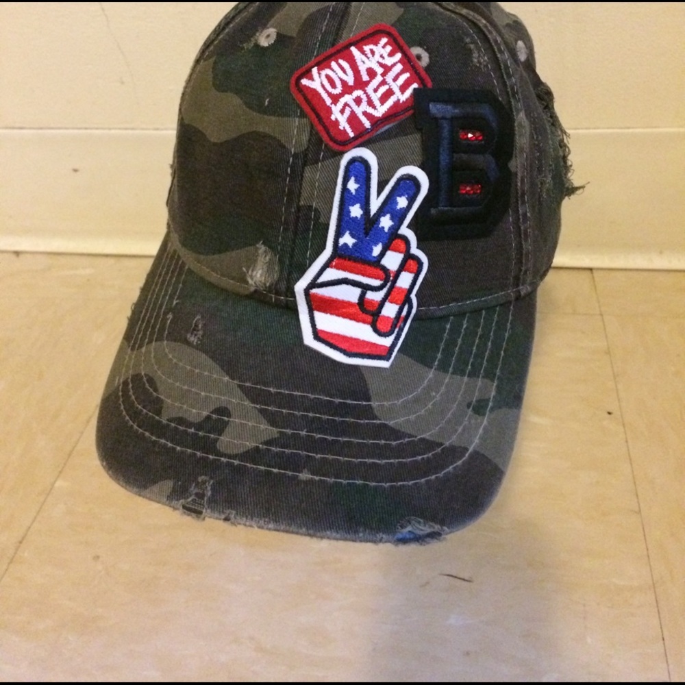 Vintage look baseball cap with Swarovski crystals