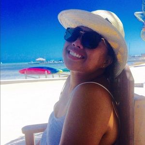 Meet your Posher, Sherry Ann