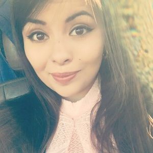 Meet your Posher, Felicia