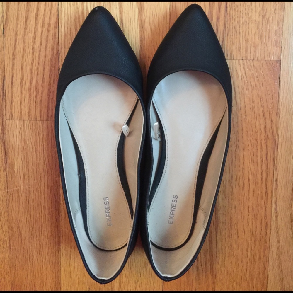 EXPRESS Pointed Toe Flats Size 7
