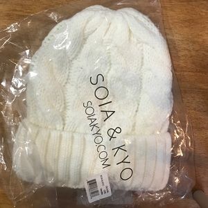 Rachel Zoe vanilla cream knit hat!