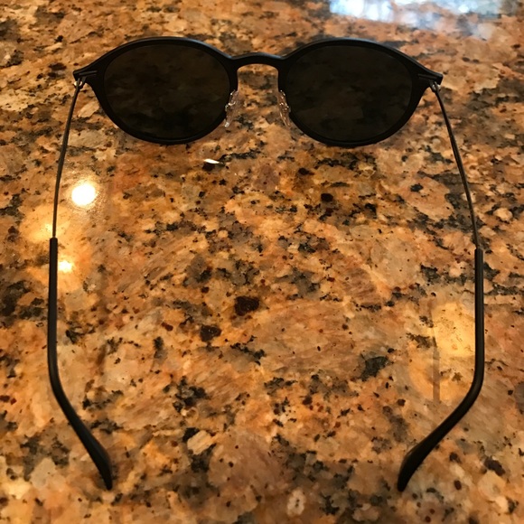 Ray Ban round sunglasses - Picture 4 of 4
