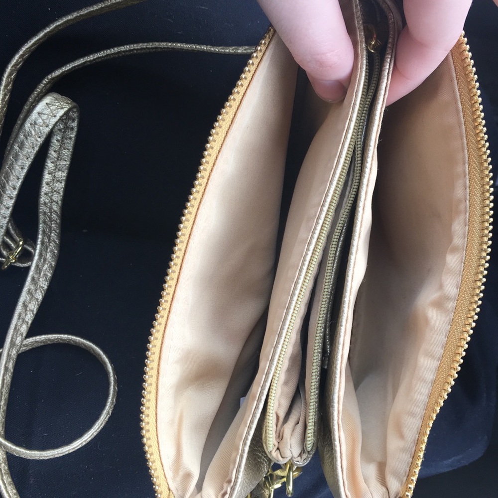 Gold Purse - Picture 2 of 5