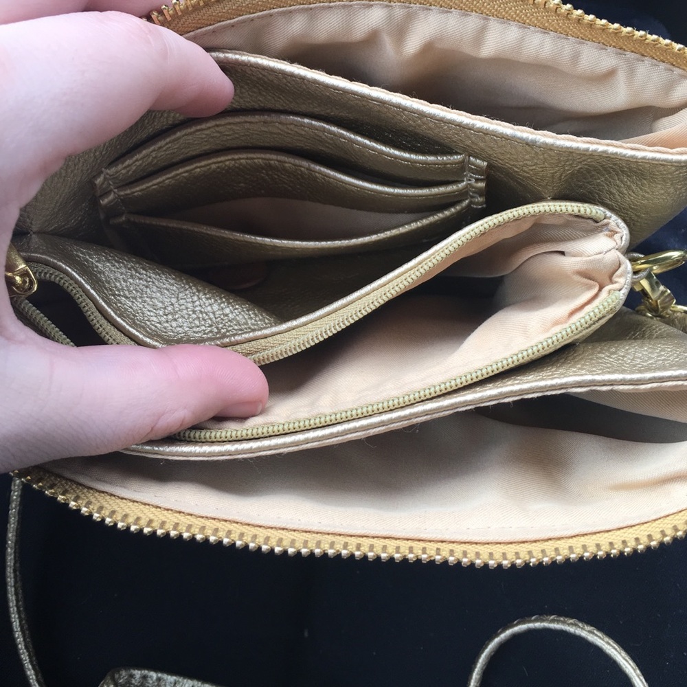 Gold Purse - Picture 4 of 5
