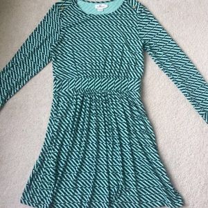 Adorable Vineyard vines stripped dress